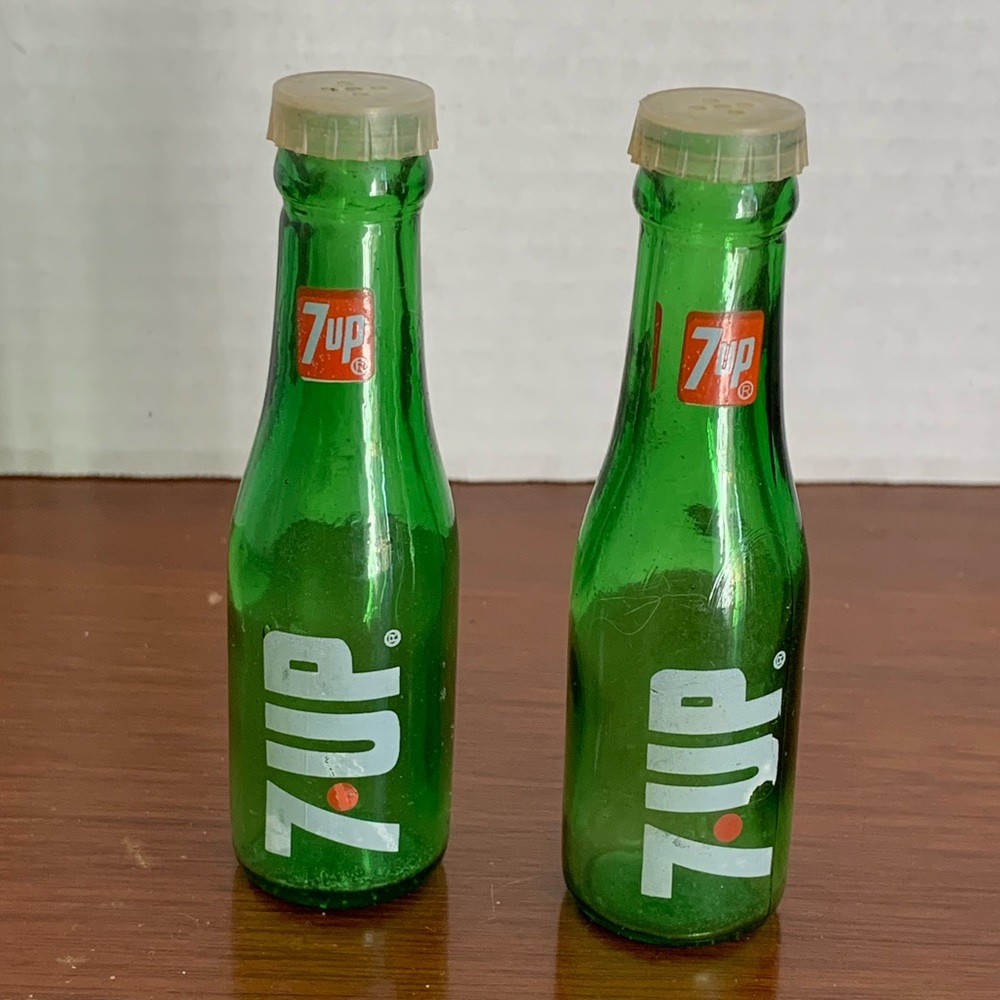 7up Salt & Pepper Sets
